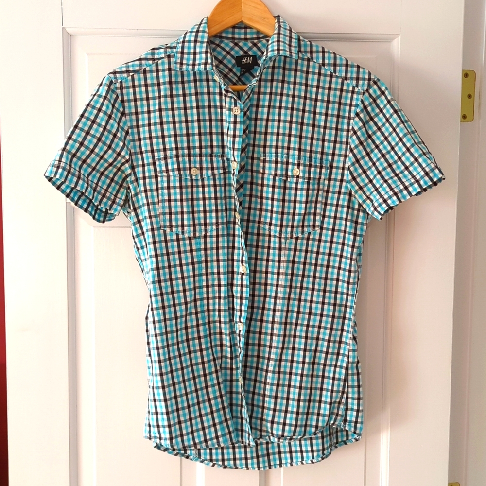Short sleeve button down - Picture 3 of 3